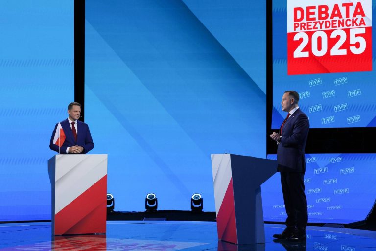 Polen vor entscheidenden Demonstrationen vor der Stichwahl Polen vor entscheidenden Demonstrationen vor der Stichwahl